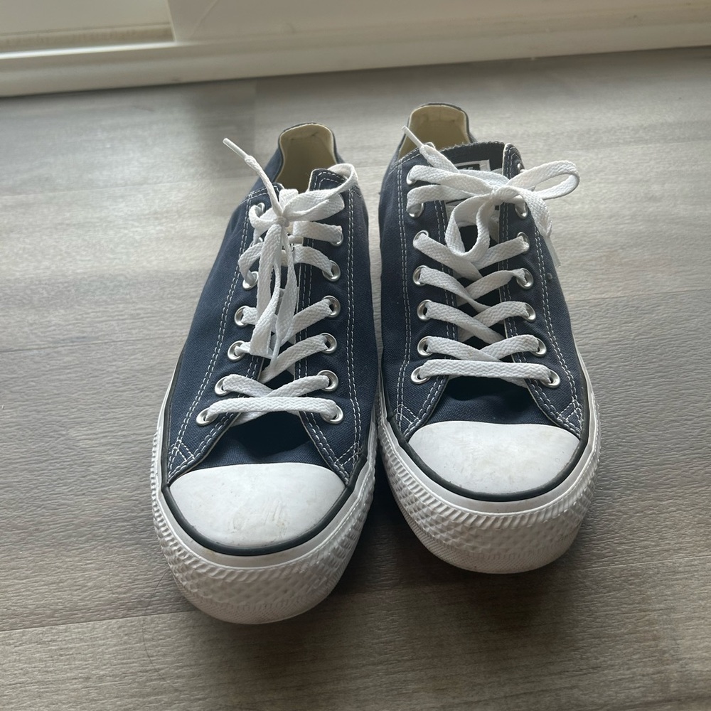 Men’s Navy Converse size 11.5